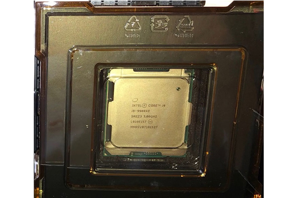 Intel酷睿i9-9980XE处理器-1.jpg