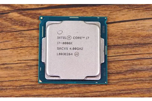 Intel酷睿7-8086K处理器-3.jpg