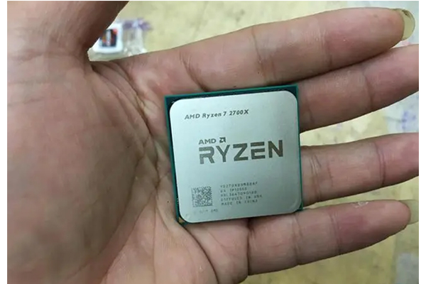 AMD锐龙7-2700X处理器-1.jpg