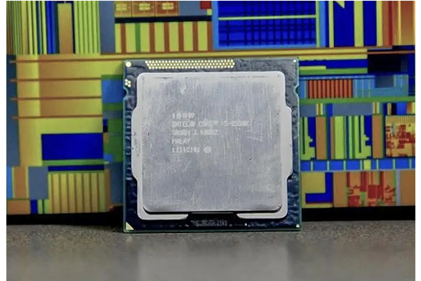 Intel酷睿i5--9600KF处理器-2.jpg