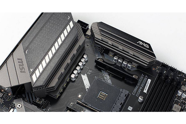 AMD锐龙7-3800XT-2.jpg