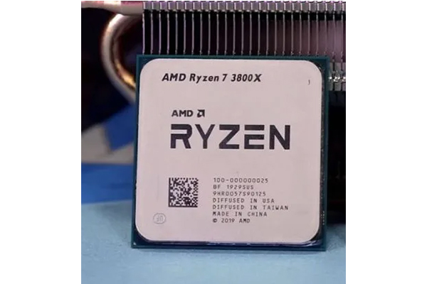 AMD锐龙7-3800XT-1.jpg