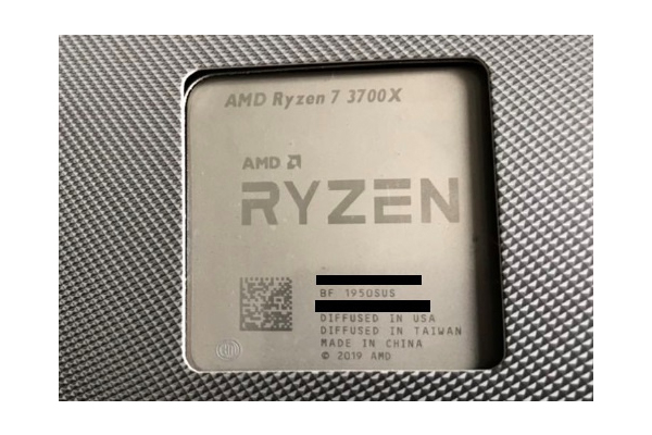 AMD锐龙7-3700X-1.jpg