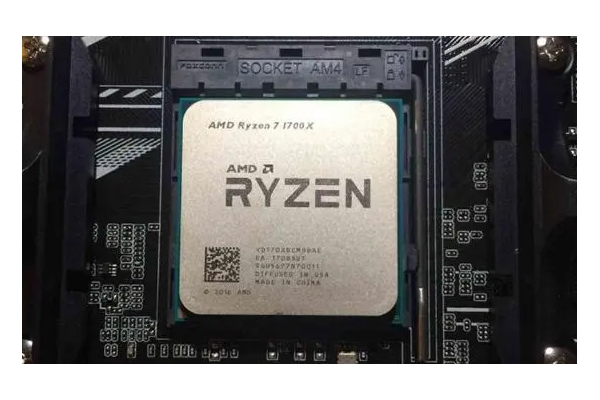 AMD锐龙7-2700相-1.jpg