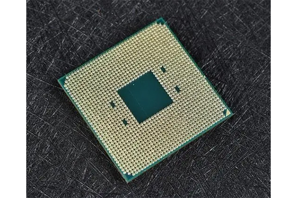 AMD锐龙7-1800X-3.jpg