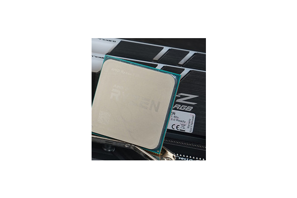 AMD锐龙7-1700X-2.jpg