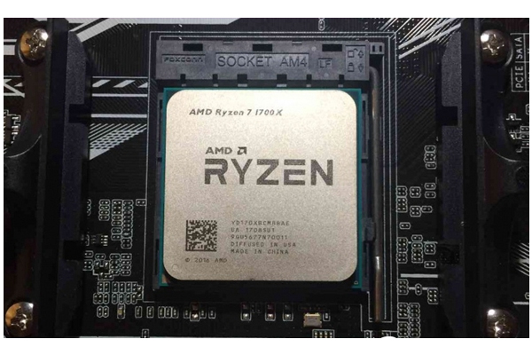 AMD锐龙7-1700X-1.jpg