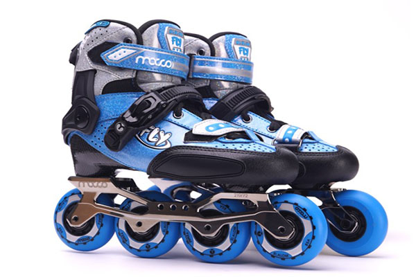四轮溜冰鞋和单排哪个好