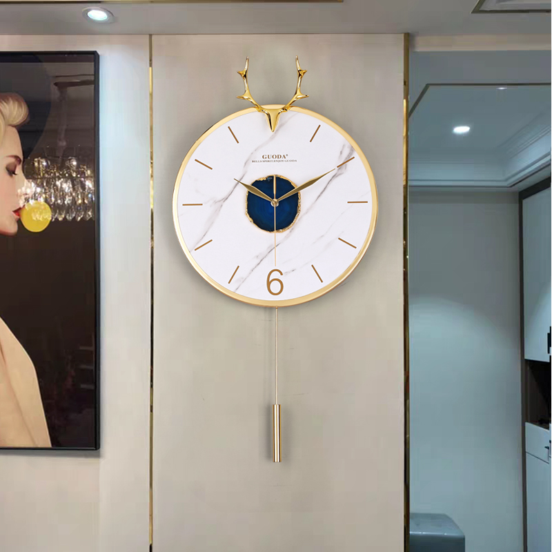 轻奢钟饰鹿头挂钟客厅家用时钟挂墙钟表北欧个性创意现代时尚简约