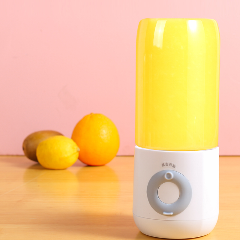 宿本家用小型便携式水果电动果汁机